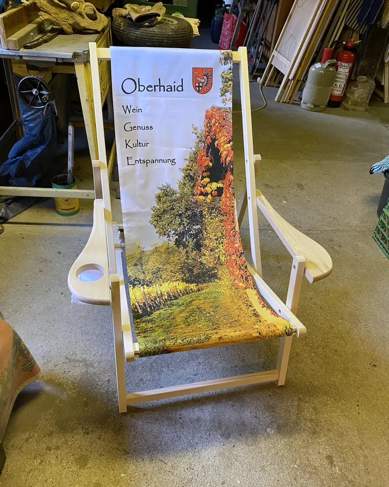 Printed deckchair Admiral with armrests and drink holder