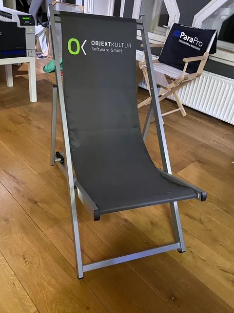 Aluminium deckchair Engineer with black cover and custom logo