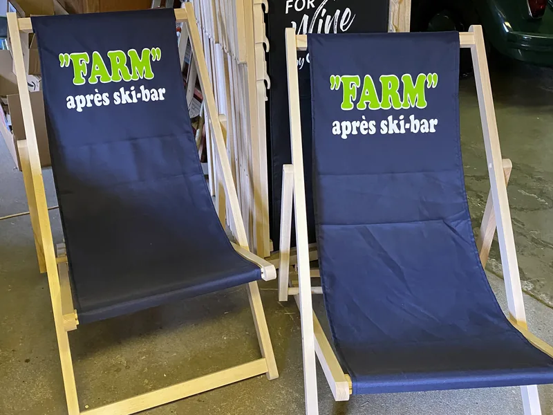 Custom printed deckchairs for après-ski and mountain huts