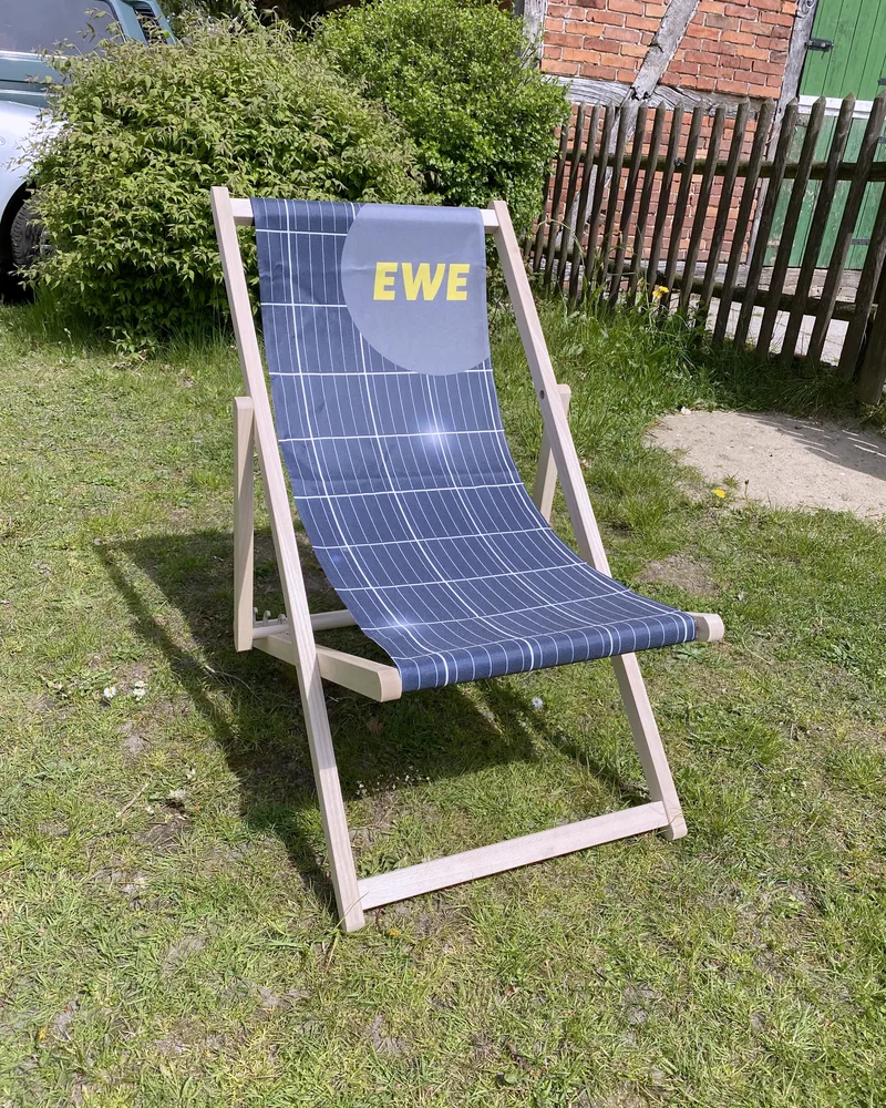 Printed deckchair Skipper in the garden